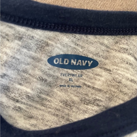 Old Navy Everywhere XL Gray T-shirt Blue Letters Stand Together gently used - Picture 2 of 6